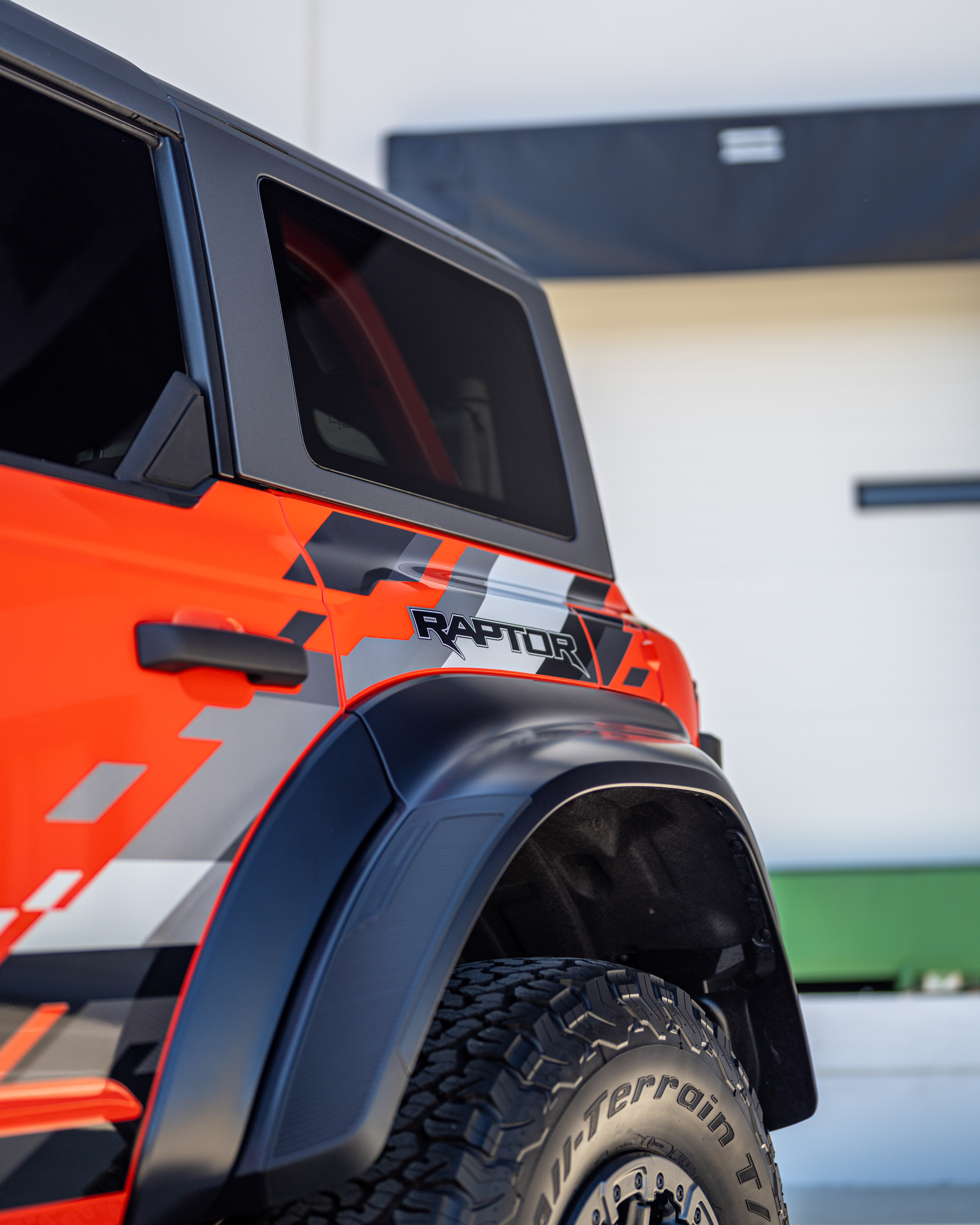 Bronco Raptor rear window tint detail